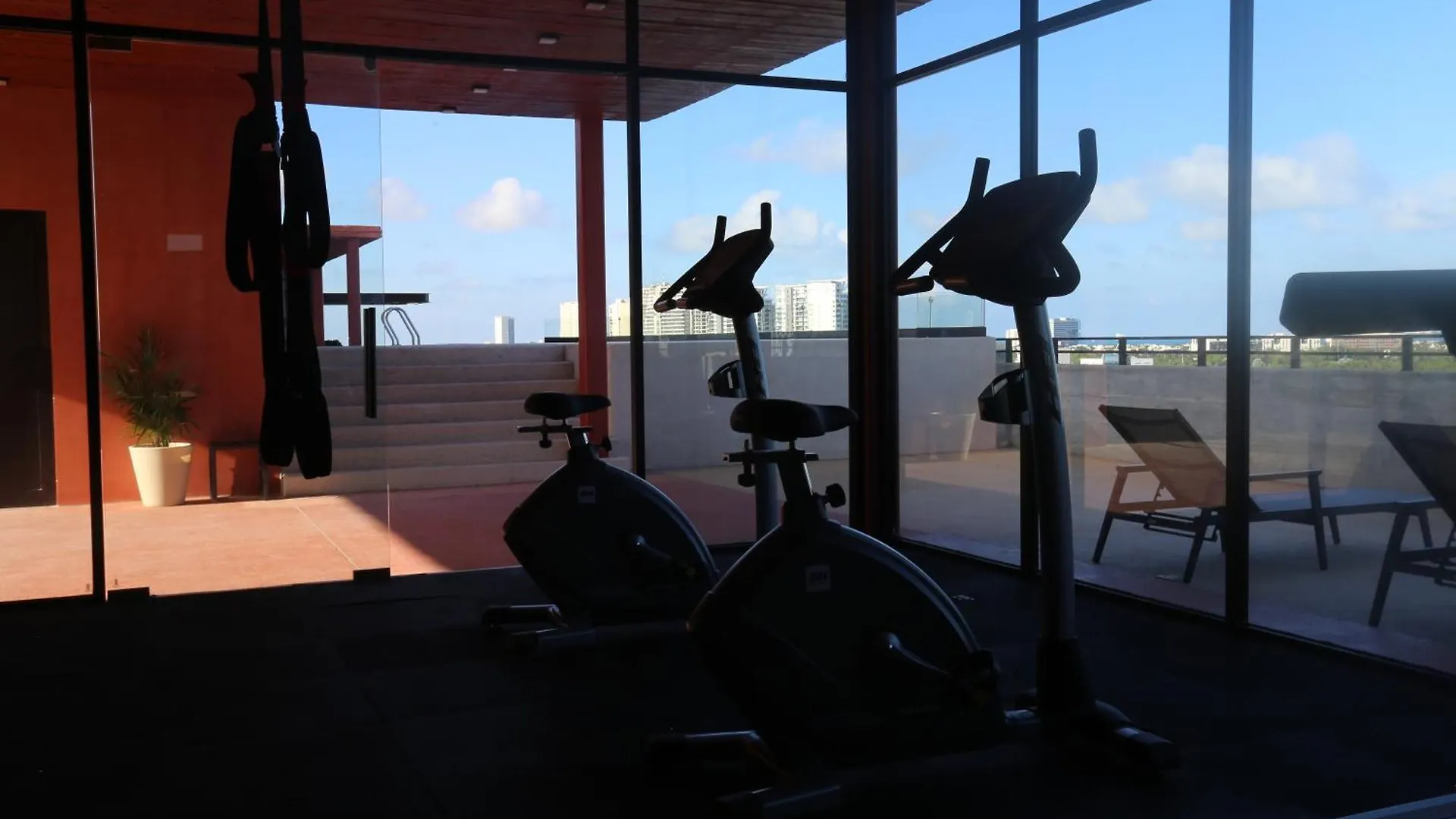 Hotel Everglades Suites Cancún