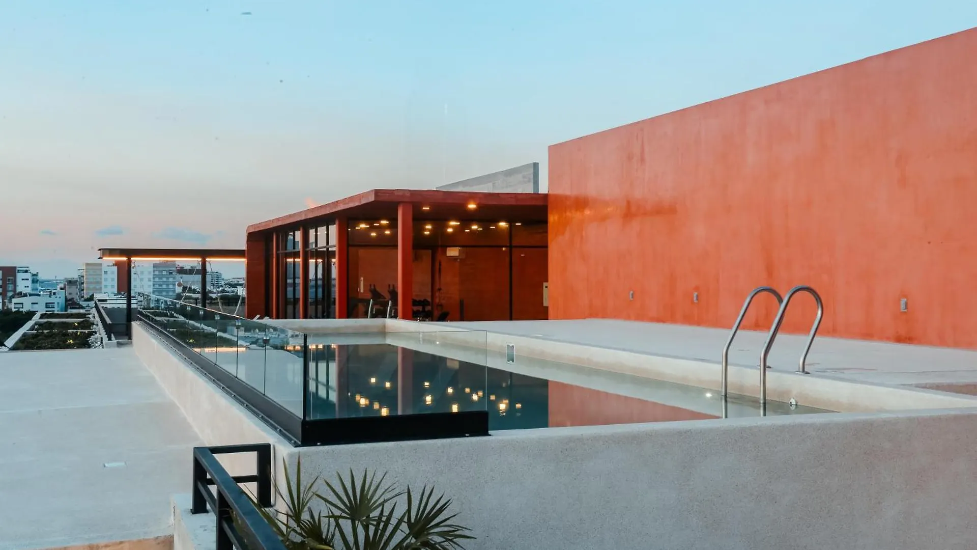 Everglades Suites Cancun