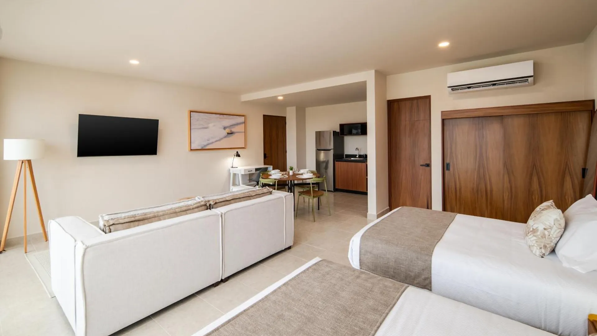 Everglades Suites Cancún